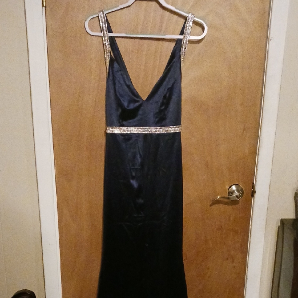 Elegant Navy Evening Gown with Silver Accents